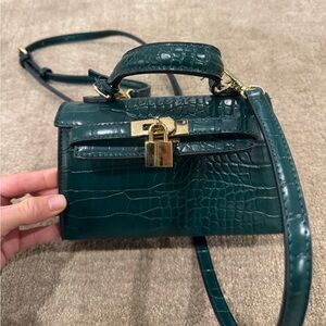 PRINCESS PILLY PETA AND JAIN HEDI MINI CROSSBODY BAG